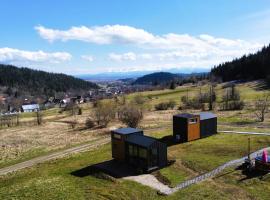 Domek w g&oacute;rach Tiny House Forest Jacuzzi/widoki, minicasa en Lipnica Wielka