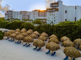 Embassy Suites By Hilton Aruba Resort, hotel di Palm-Eagle Beach
