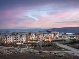 Cloudland at McLemore Resort Lookout Mountain, Curio Hilton: Rising Fawn şehrinde bir otel