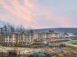 Cloudland at McLemore Resort Lookout Mountain, Curio Hilton, golf hotel in Rising Fawn