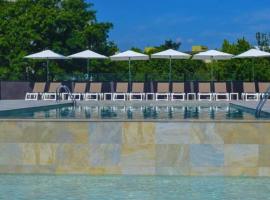 Hotel Premium Chaves - Aquae Flaviae، فندق في تشافيس