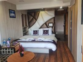 Goroomgo Broadway Mall Road Darjeeling - Best Hotel in Darjeeling, hotell i Darjeeling