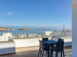 Beautiful Penthouse with private terrace & seaview by 360 Estates