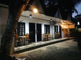 A&J Pension, hotel com estacionamento em Puerto Princesa