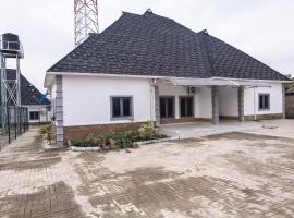 VETTAS APARTMENT, hotel with parking in Akure