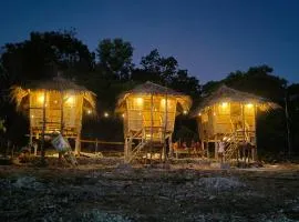 Tribu Kihud "Experience Simple Living"