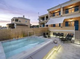 Villa Nina with Private Plunge Pool, 5km to Corfu Town