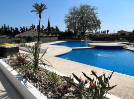 St Cyprien Mobil home 6 personnes Linge inclus, hotel em Saint-Cyprien