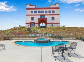 Arc de Texas -Louis XIV Suite, hotell i Johnson City