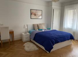 Jolie chambre au centre ville, sted med privat overnatting i Lausanne