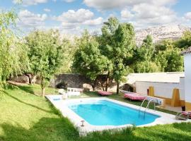 6 bedrooms villa with private pool enclosed garden and wifi at Villanueva del Trabuco, hotel in Villanueva del Trabuco