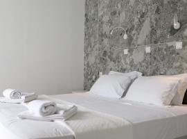 Hotel Nathalie: Ixia'da bir otel