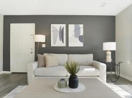 Landing at Bartram Park - 2 Bedrooms in Southside, hótel í Jacksonville