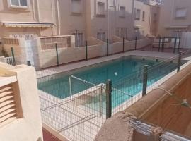 adosado con piscina en Cabo de Gata 4p, khách sạn ở Vườn quốc gia El Cabo de Gata