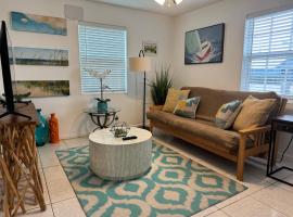 Cozy 2 bedroom near intercoastal & beaches, ξενοδοχείο σε North Palm Beach