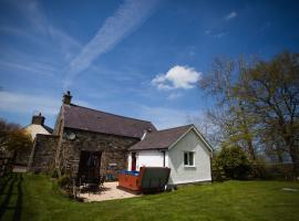 Glyncoch Isaf Llangrannog, cottage in Llangranog