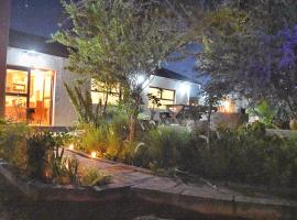 Knowhere Selfcatering Unit 2, apartment in Omaruru