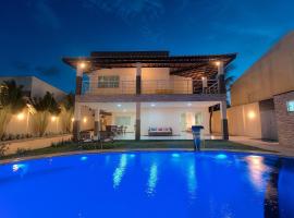 Casa Incr&iacute;vel na Praia de Tabuba by Carpediem