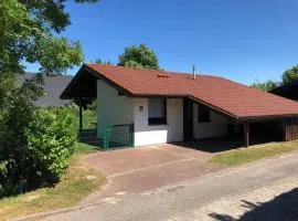 Freistehendes Ferienhaus eingezäunt mit eigenem Grundstück dir Nordsee im Feriendorf Eckwarderhörne K 5