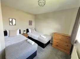 Perfect for workers, WiFi, Parking, Central location
