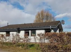 Freistehendes Ferienhaus in 2Reihe am See