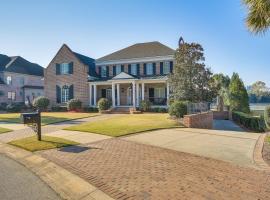 Riverfront North Augusta Home with Private Pool!, villa em North Augusta