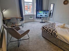 West Beck House - Newcastle 6, bed and breakfast en North Shields