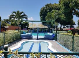 Mahanaim Centro Campestre de Eventos, hotel v destinaci Mariquita