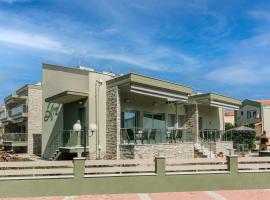 Arz Apartments, hotel v destinaci Nea Iraklitsa