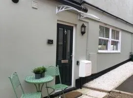Dinky cottage