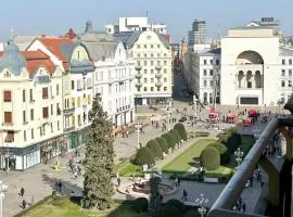 City Center Apartment With Balcony