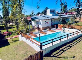 Hostal El Trébol - Tanti, hotel v destinaci Tanti