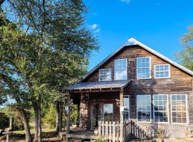 1BR and Loft with Amazing Views and Private W and D, hotel v destinácii Groesbeck