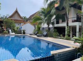 Aisawan Resort villa, hotel v destinaci Ban Lum Fuang
