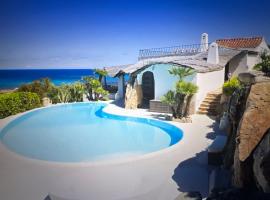 Pool garden and sea view - Villa Hibri, hotel i Porto Rafael