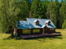 Dog-Friendly 3BR on 200 Acres with River Access