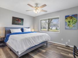KING BED Well-Located Cozy Townhouse Retreat, hotel en Gulfport