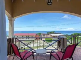 Oceanview Terrace, Walk to Beach, WiFi and Parking