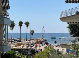 발로리스에 위치한 빌라 House Facing the sea - Golfe Juan - 4 people