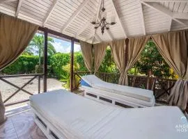 Beachy Cottage I Kitchen I Wi-Fi I Shaded Cabana I Parking