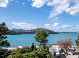 Apartments by the sea Luka Dubrava, Peljesac - 14187, hôtel à Putniković