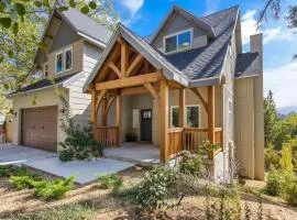 New Lux Home Panoramic View 2 Masters Loft Deck AC EV Charger Dogs eBikes