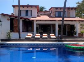 La Casa Bonita, Ferienwohnung mit Hotelservice in Puerto Escondido