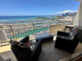Serenity Waikiki ! Luxury Ocean Suite !, hotel in Honolulu