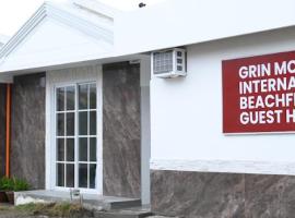 GRIN MCFLY INTERNATIONAL BEACHFRONT GUEST HOUSE, pensionat i Fuerte