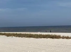 Happy Beach House in Biloxi