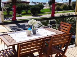 Rivamare 2 Appartamento Fronte mare, ξενοδοχείο σε Marina dʼAndora