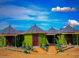 Amanya Hut 3-Bedroom House Amboseli, hotel s jacuzzi v destinaci Amboseli