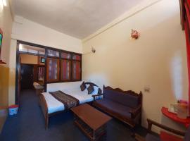 Hotel Lake View Mall Road Nainital, ξενοδοχείο σε Nainital