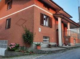 Casa vacanze Monte, Hotel in Castellino Tanaro